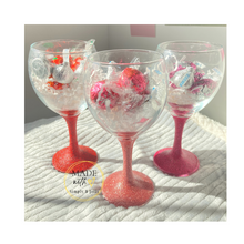 Load image into Gallery viewer, Glitter Wine Glasses - Valentines Collection
